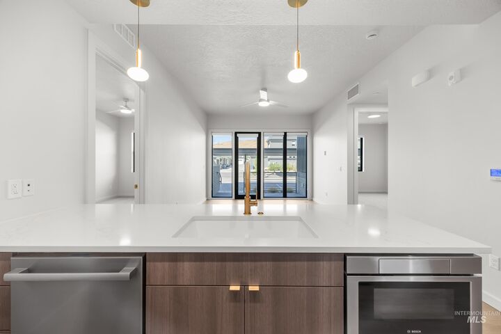 Property Photo:  4340 E Haystack St 102  ID 83716 