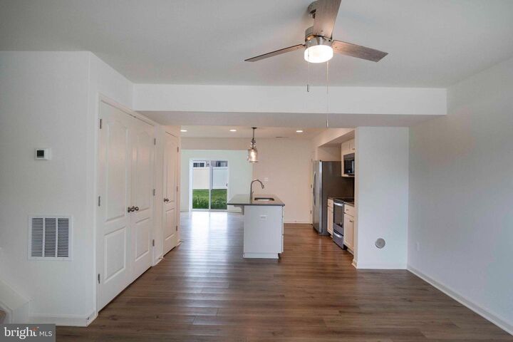 Property Photo:  15 Pitch Pine Ct  WV 25413 