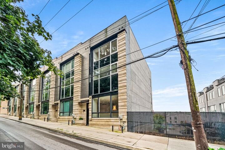 4594 Silverwood Street  Philadelphia PA 19127 photo