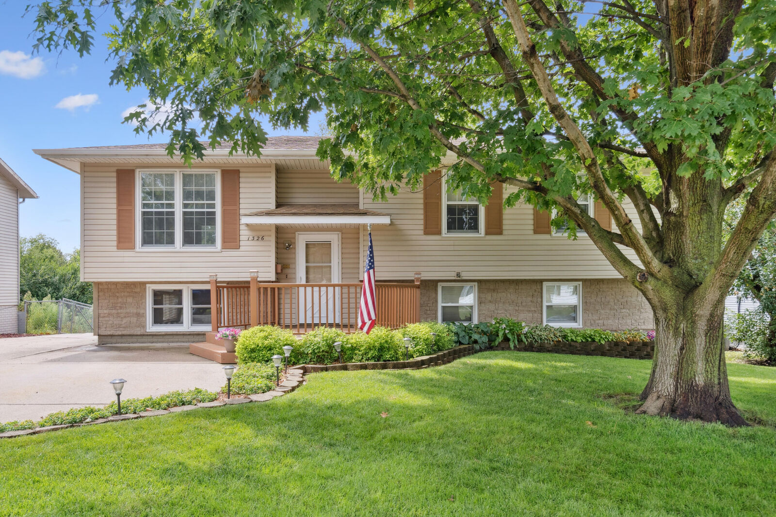 Property Photo: 1326 Greenfield Drive IA 50158