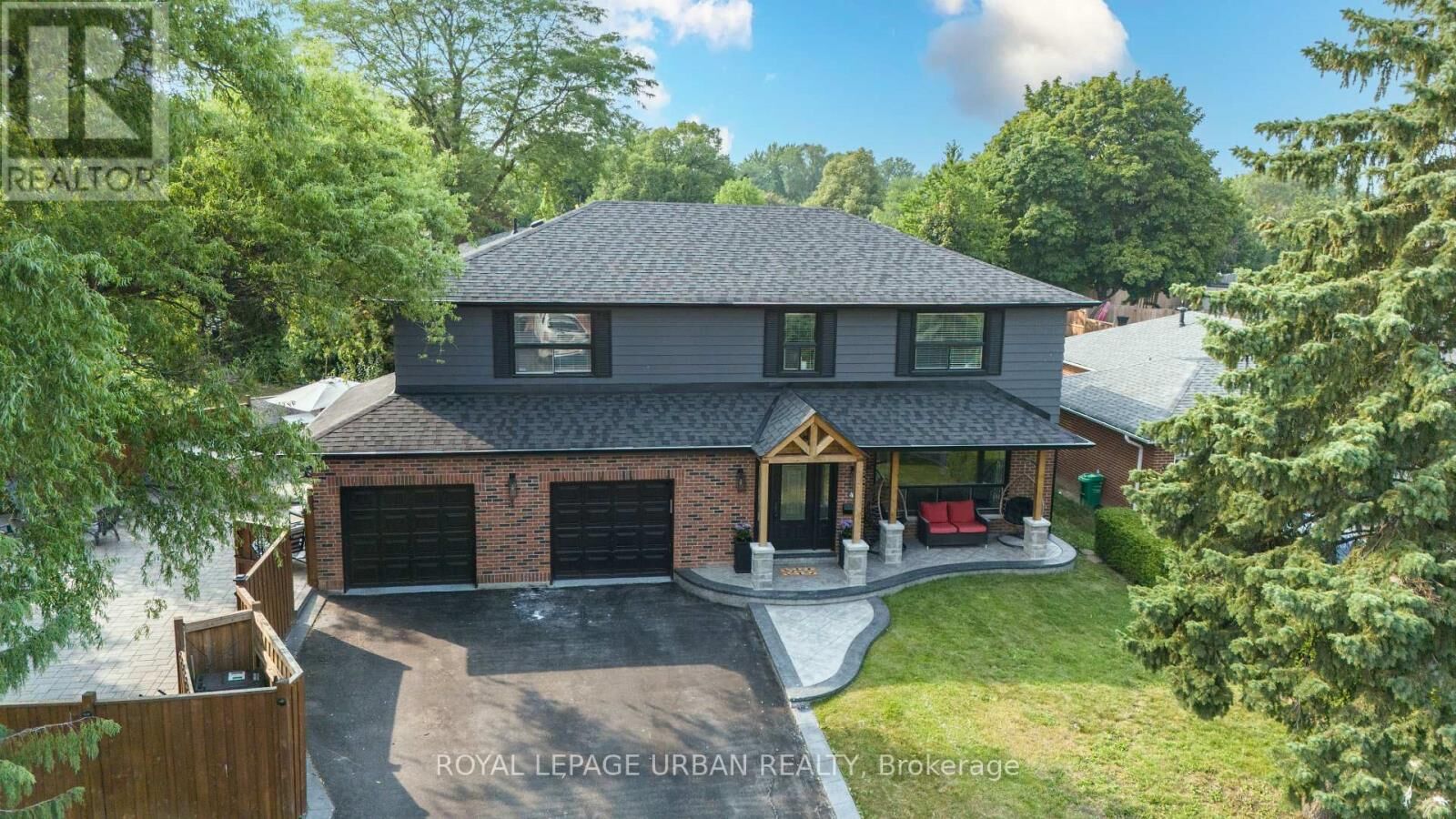 Property Photo: 4 Deerfield Crescent ON L6T 1K6