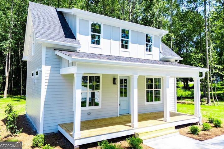 Property Photo: 479 West Avenue GA 30108