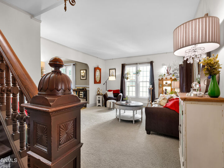 Property Photo: 108 C Avenue W ND 58501