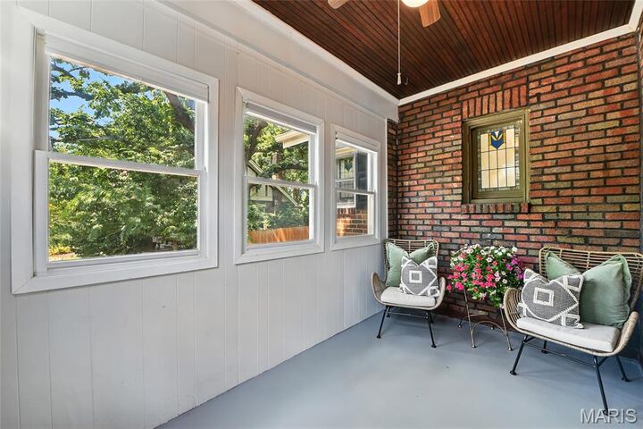 Property Photo:  535 Central Place  MO 63122 