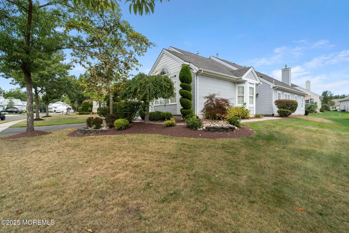 Property Photo:  11 Narrowbrook Court  NJ 07726 