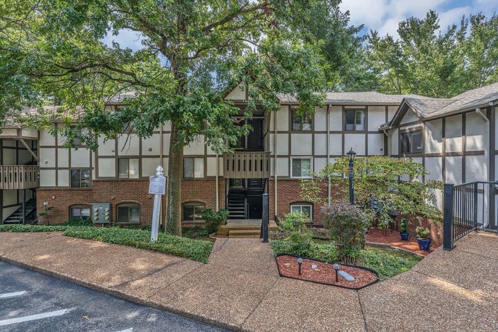 Property Photo:  5304 Edmondson Pike 1  TN 37211 