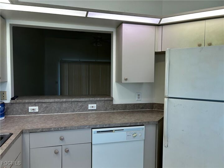 Property Photo:  4121 & 4123 SW 7th Place  FL 33914 