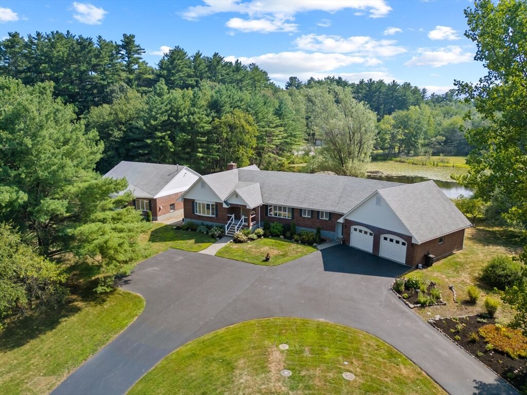 Property Photo:  4 Wildmeadow Rd  MA 01921 