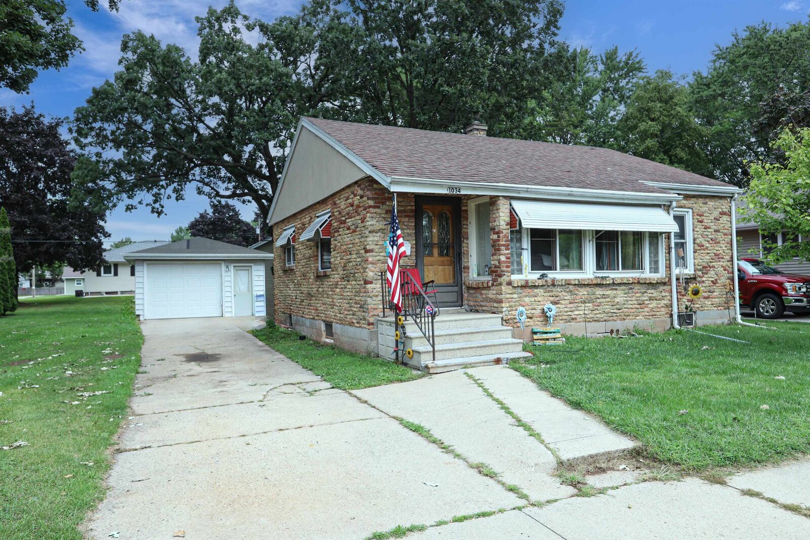 Property Photo: 1034 Adams Avenue WI 54902