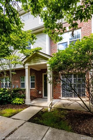 Property Photo: 39660 Rockcrest Lane MI 48168