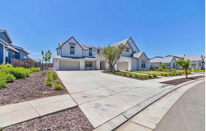 Property Photo:  1734 Lester Avenue  CA 93619 