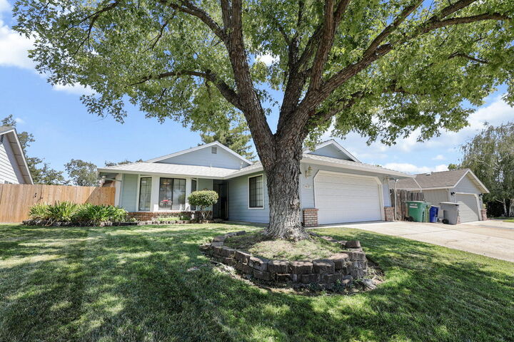 Property Photo: 1637 Lacey Lane CA 96003
