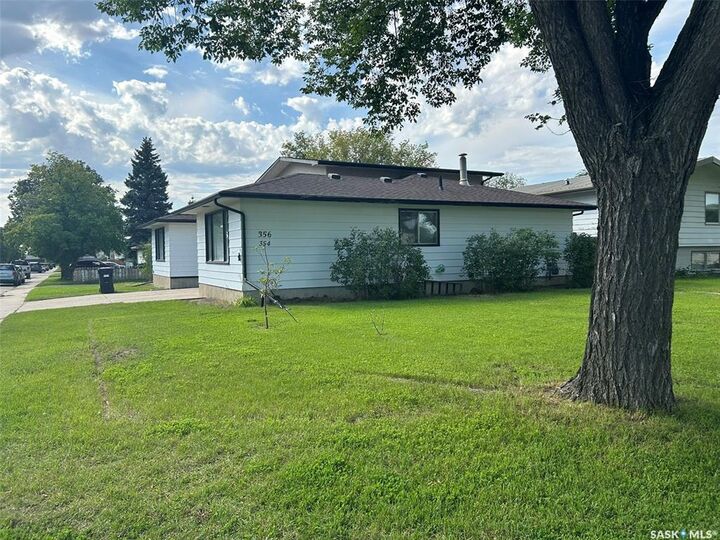 Property Photo:  354-356 Acadia Drive  SK S7H 3V6 