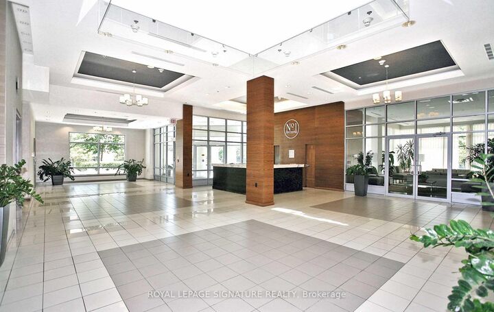 Property Photo:  1 Elm Drive W 1605  ON L5B 4M1 