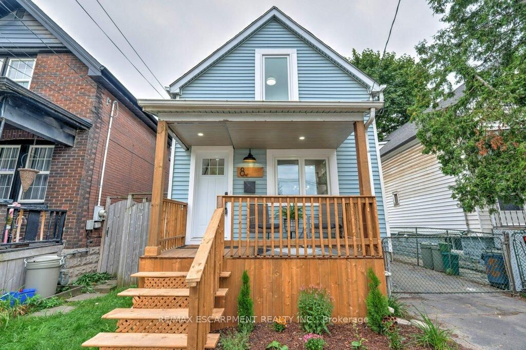 Photo de la propriété: 8 Whitfield Avenue ON L8L 4B4