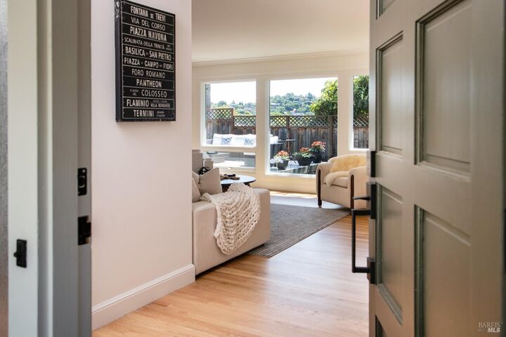 Property Photo:  58 Junipero Serra Avenue  CA 94901 
