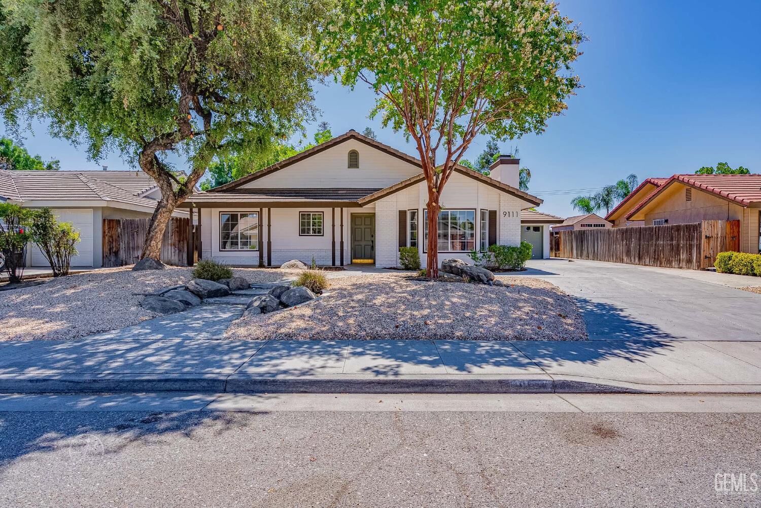 Property Photo: 9111 Birch Creek Court CA 93312