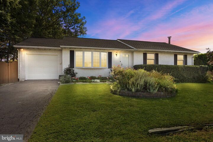 213 Garden Avenue  Horsham PA 19044 photo