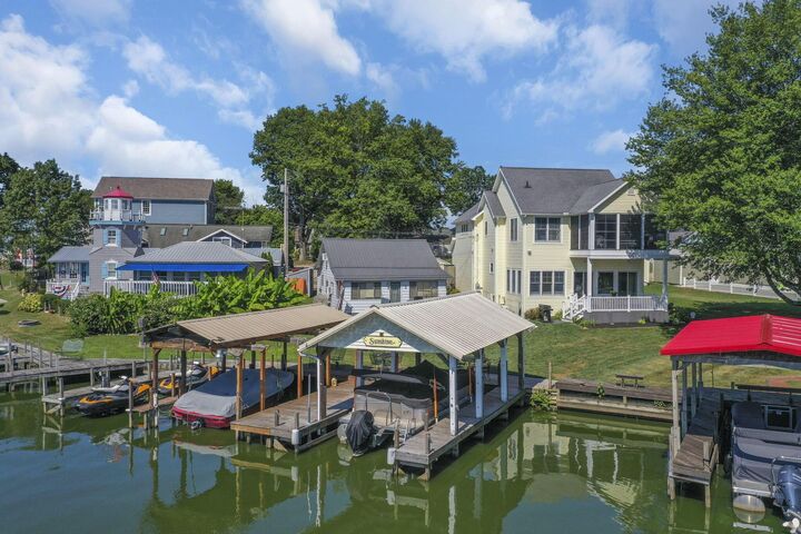 Property Photo: 40 Beacon Light Lane OH 43008
