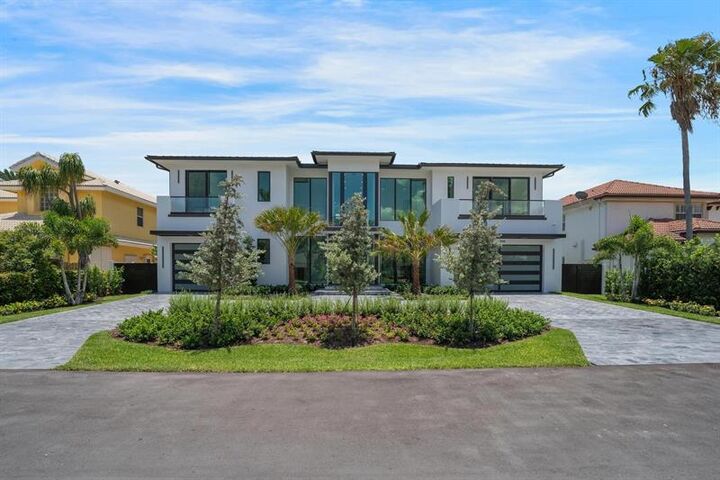 Property Photo:  948 Banyan Drive  FL 33483 