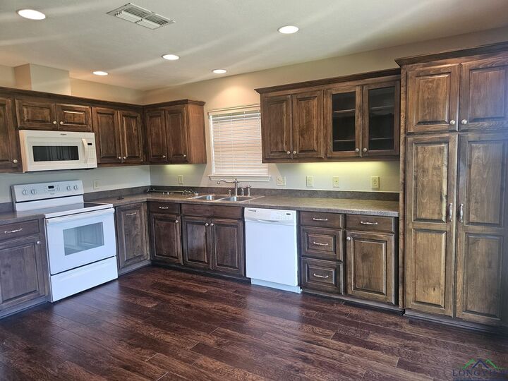 Property Photo:  111 & 113 Suzy Lane  TX 75652 