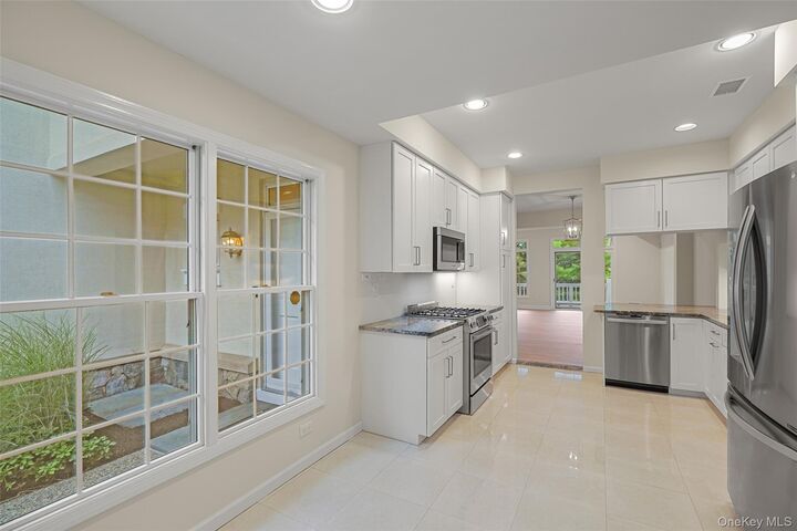 Property Photo:  146 Doral Greens Drive W  NY 10573 