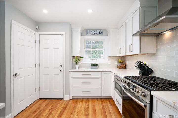 Property Photo:  22 Babylon Drive  NY 11789