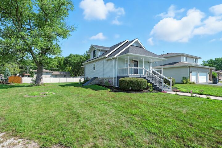 Property Photo:  1890 182nd Place  IL 60438 