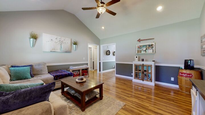Property Photo: 180 Lakeview St TN 37355