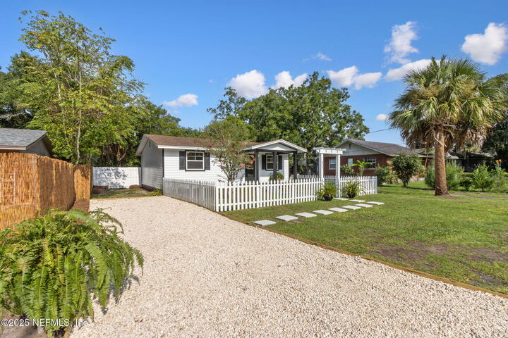 Property Photo: 617 S 9th Street FL 32034