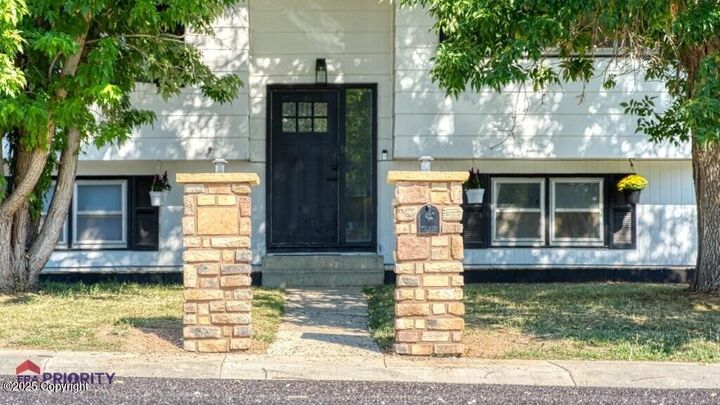 Property Photo: 102 Overland Trl - WY 82716