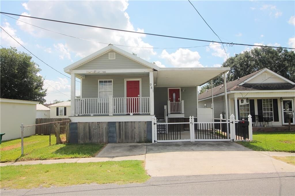 Property Photo: 941 Avenue A Avenue LA 70094