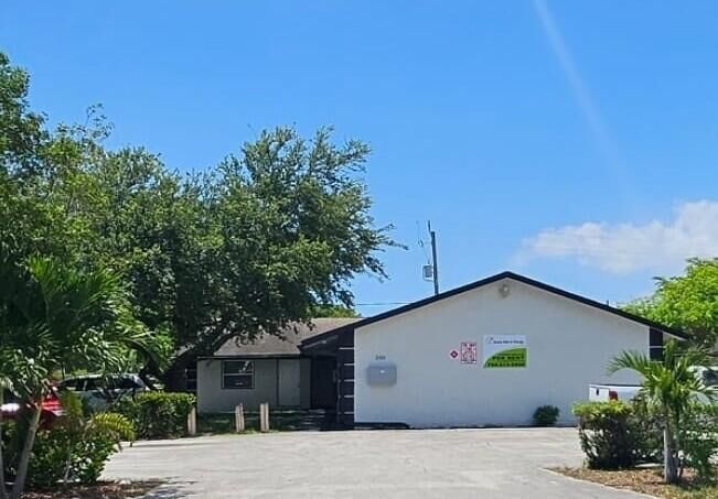 Property Photo:  200 NW 14th Street 1  FL 33060 