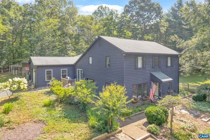 Property Photo: 3908 Stony Point Rd VA 22947