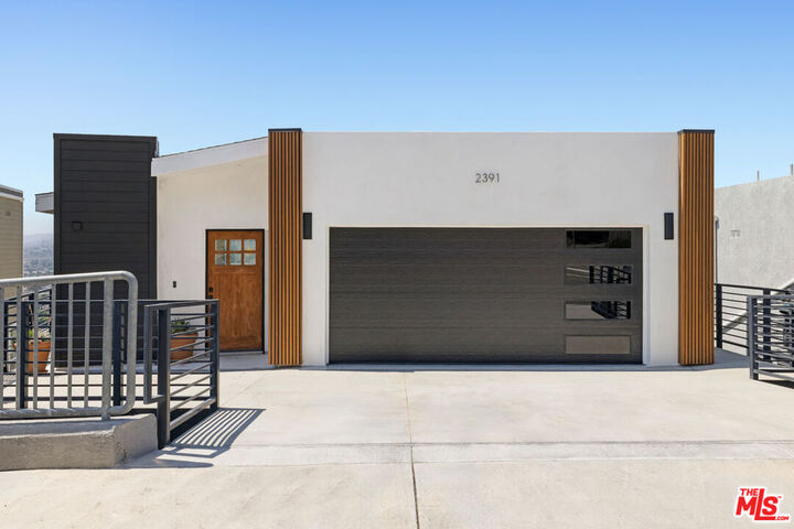 2391 Yorkshire Dr  Los Angeles CA 90065 photo