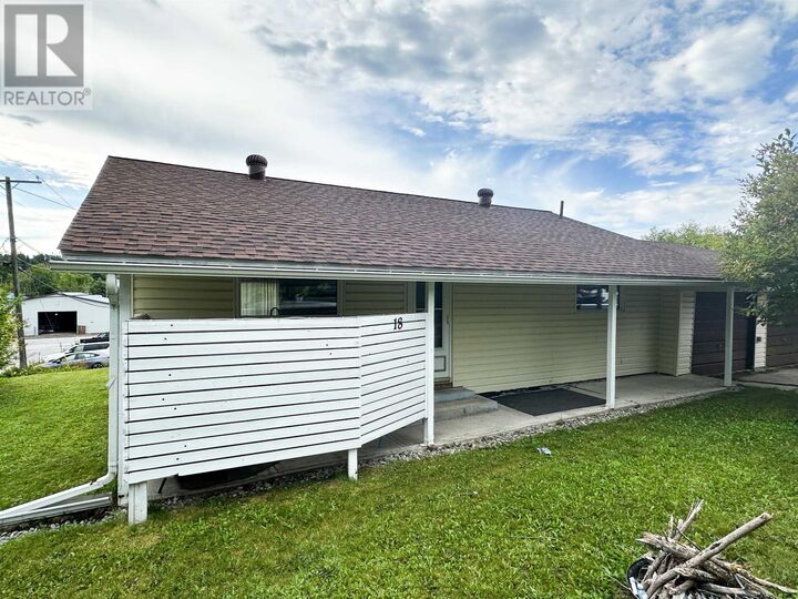 18 Kenora Rd  Red Lake ON P0V 2M0 photo