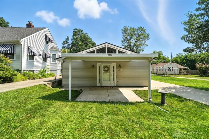 Property Photo: 2828 Ferncliff Avenue OH 45420
