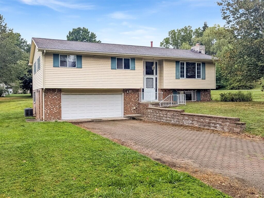 Property Photo: 209 Hillcrest Drive PA 16412