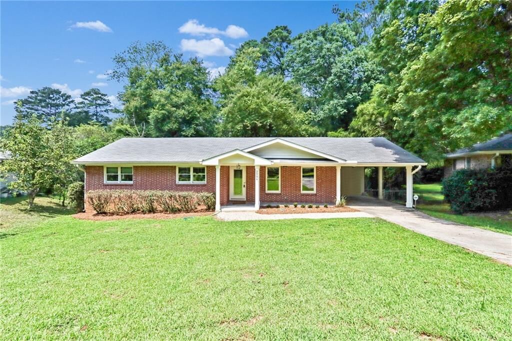 Property Photo:  2906 Arrow Creek Drive  GA 30341 
