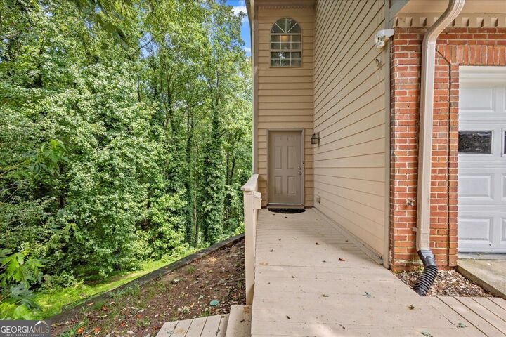 Property Photo: 873 Edgewater Circle GA 30062