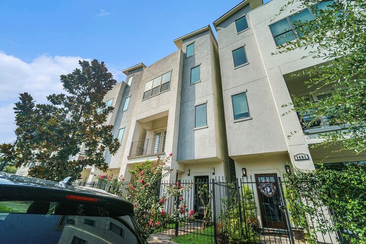 Property Photo: 1408 McIlhenny Street TX 77004