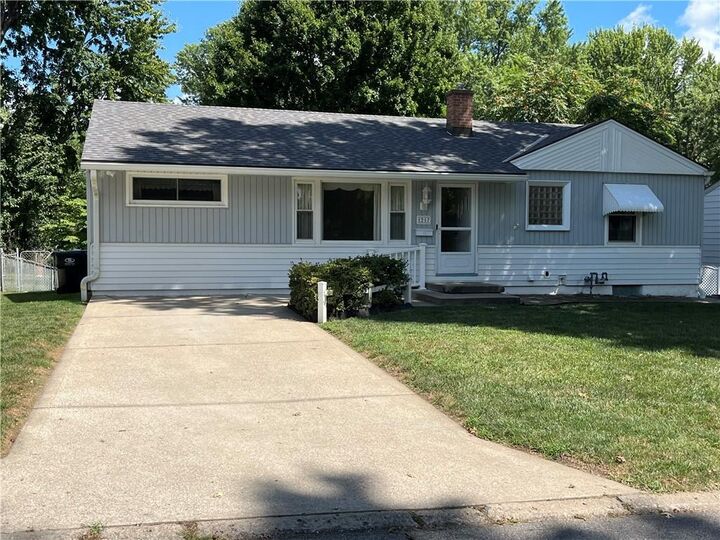 Property Photo:  1217 S Crane Street  MO 64055 