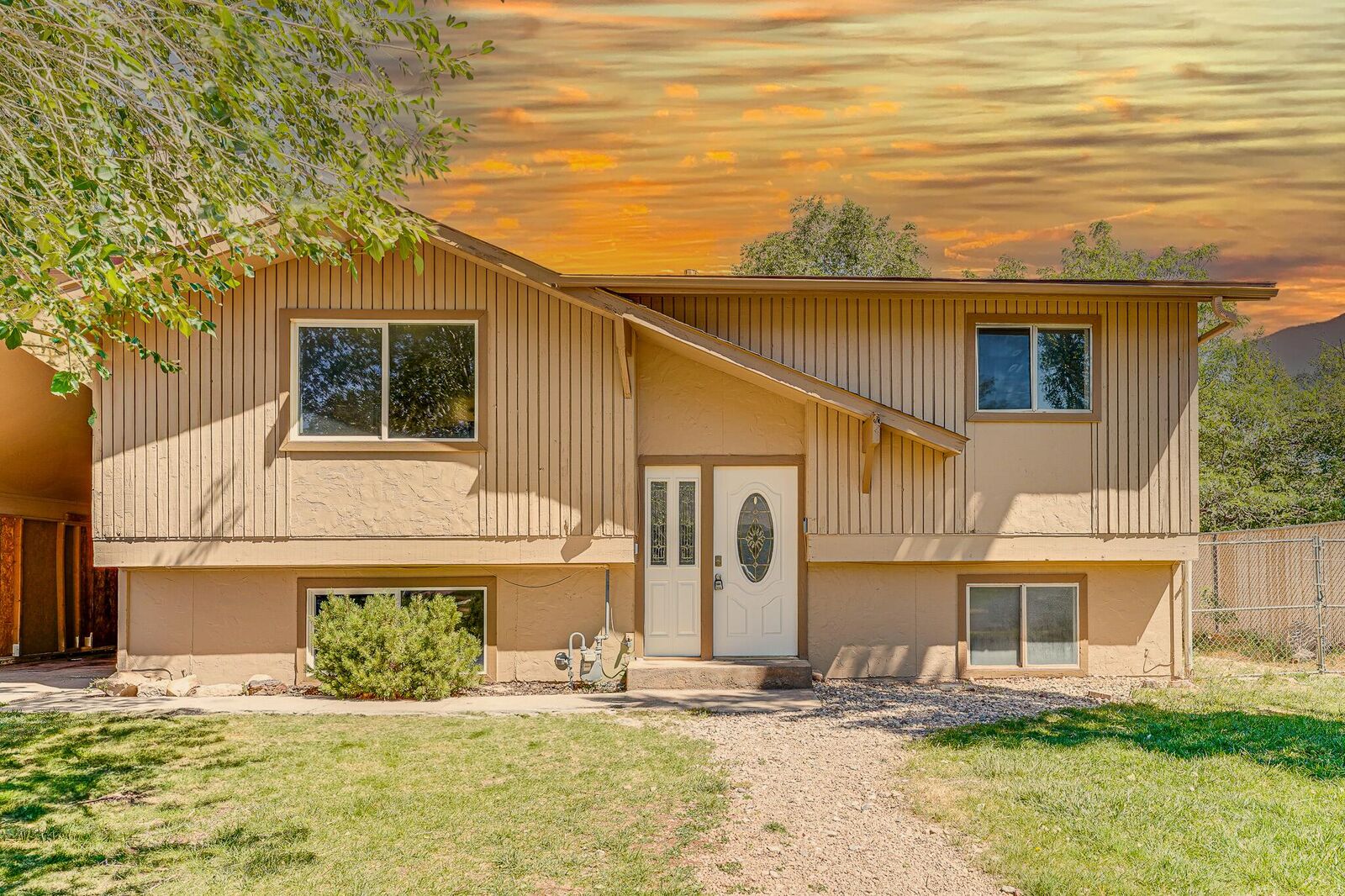 Property Photo:  373 E 440 S  UT 84720