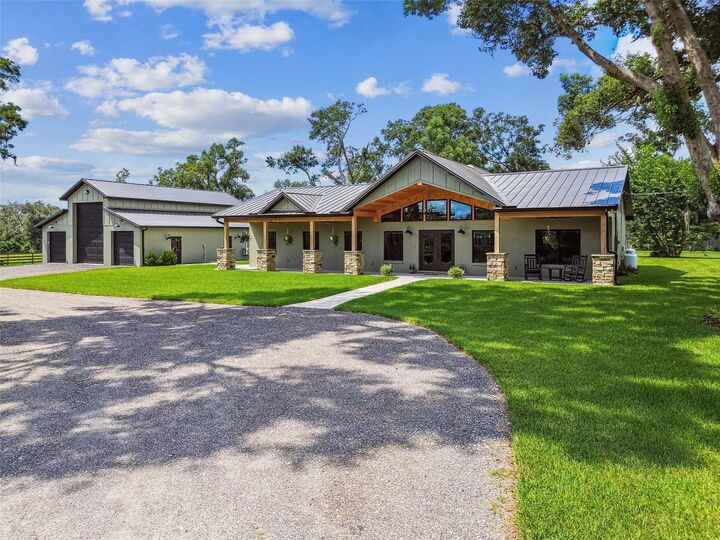 Property Photo: 1517 Uncle Buds Lane FL 33547