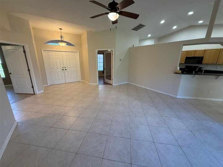Property Photo: 14399 Morristown Ave FL 33981
