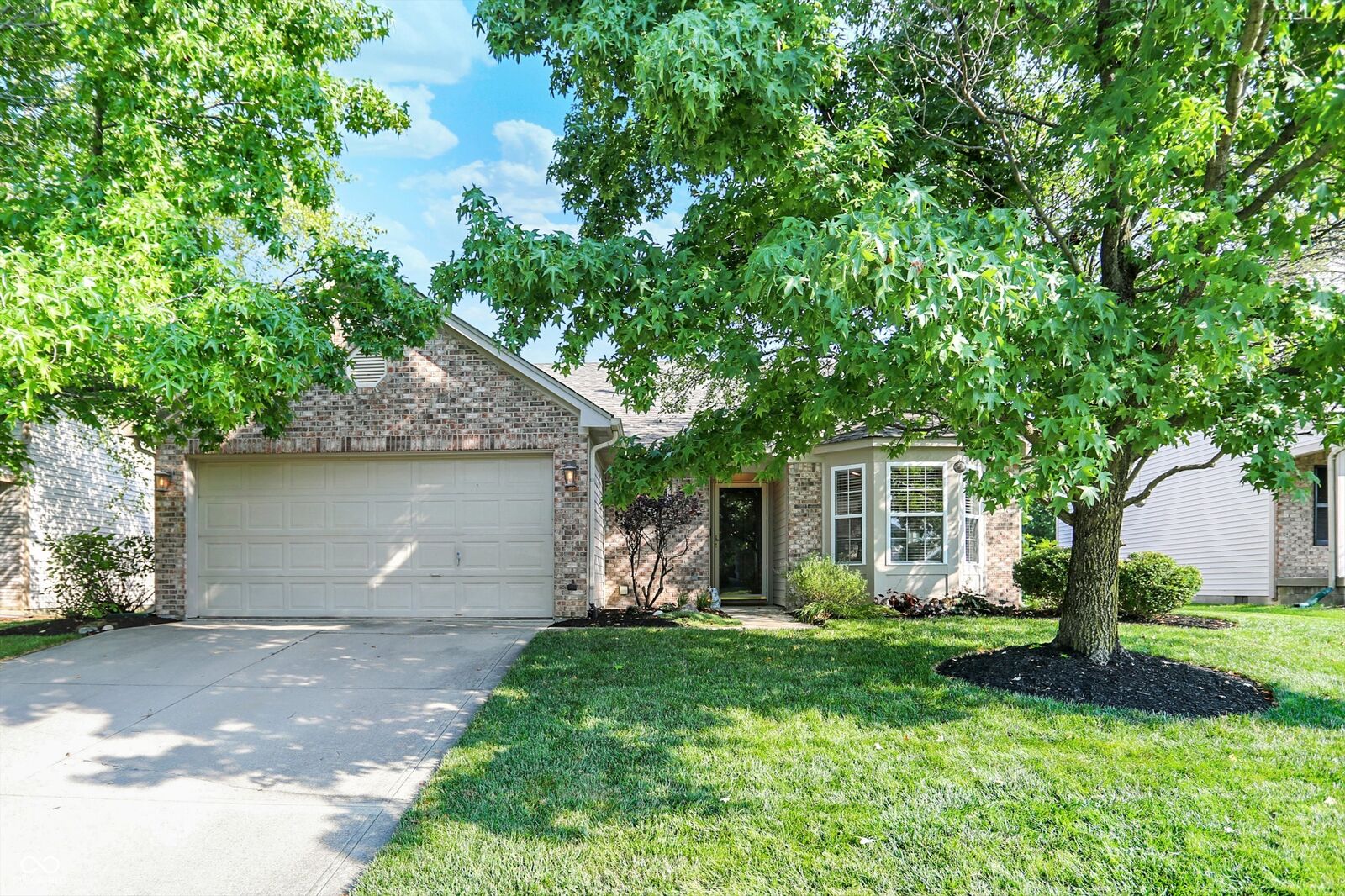 Property Photo: 10146 Beresford Court IN 46038