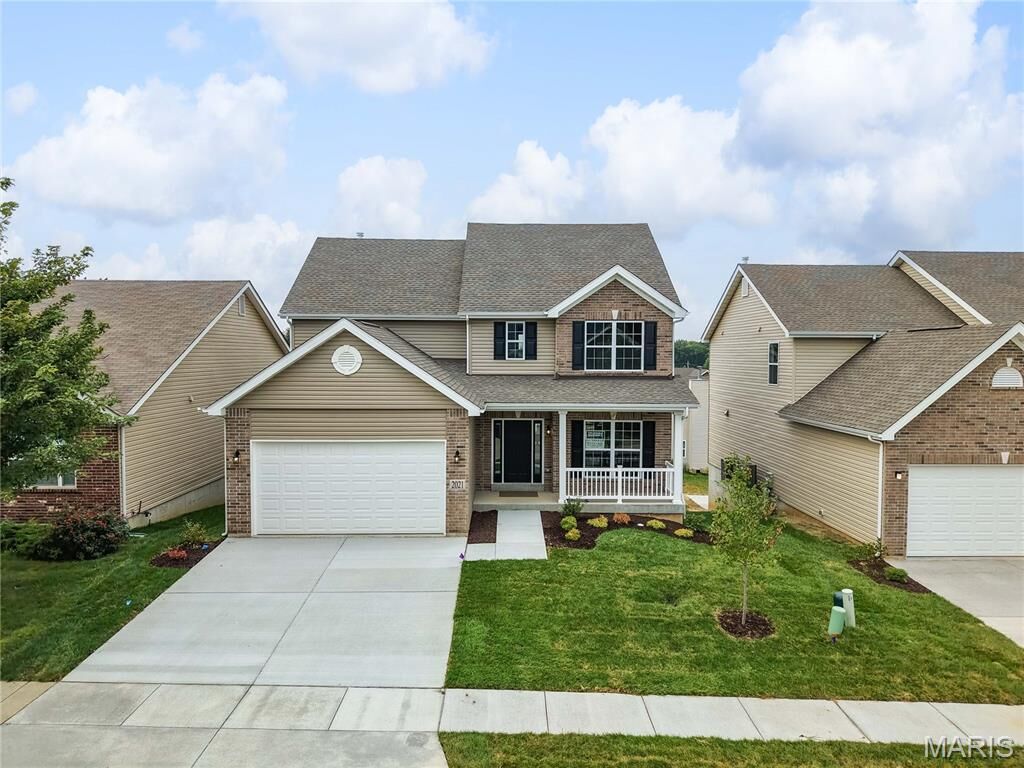 Property Photo:  2021 Maryland Oaks Circle  MO 63146 