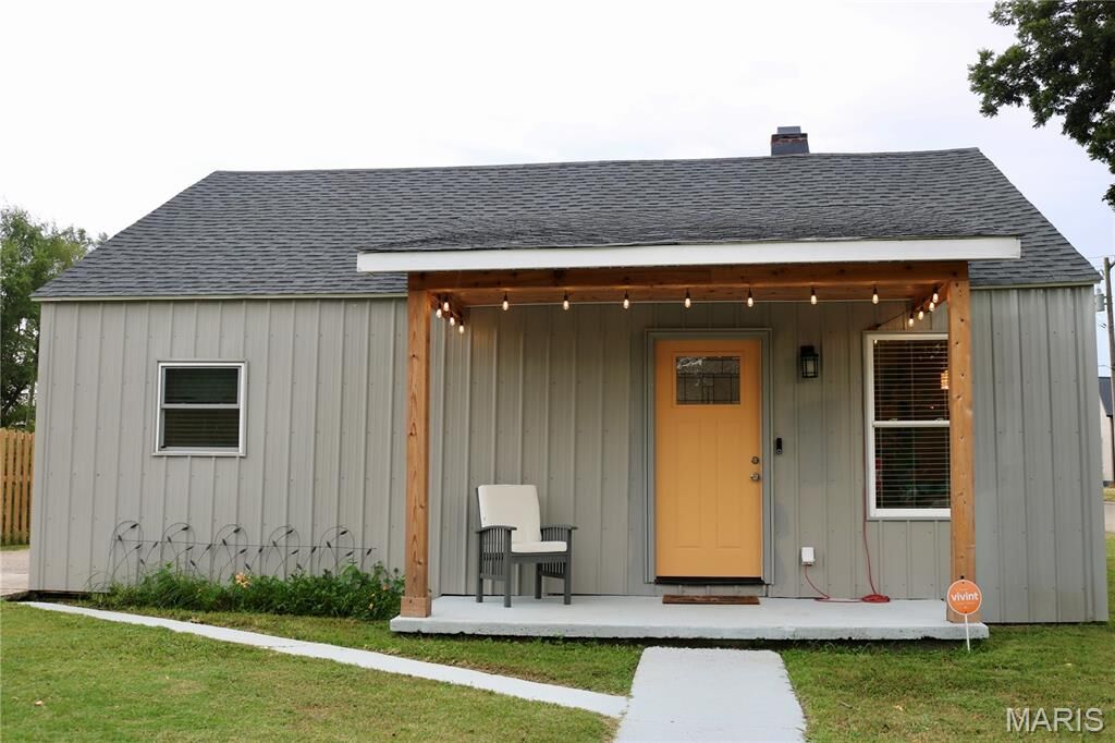 Property Photo: 325 Daniel Street MO 63801