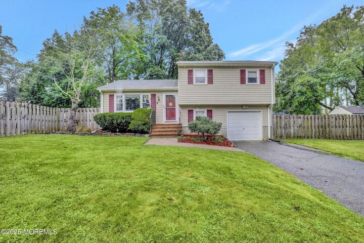 9 Wesleyan Street  Red Bank NJ 07701 photo