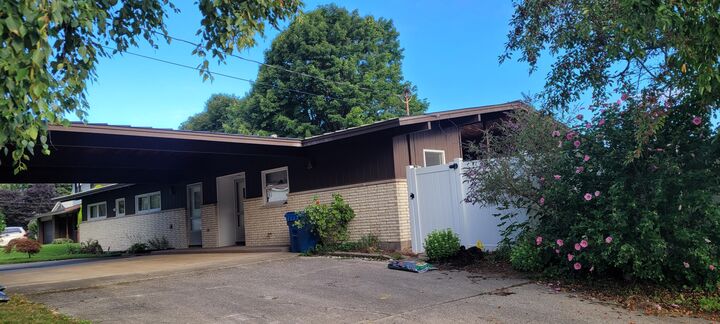Property Photo:  207 Lake Street  MI 49420 